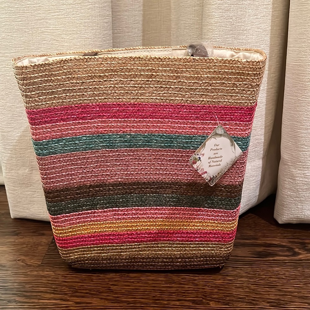 Striped straw beach bag
